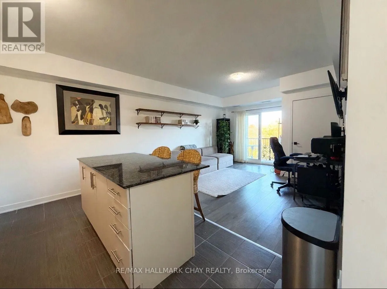 304 - 5 CHEF LANE