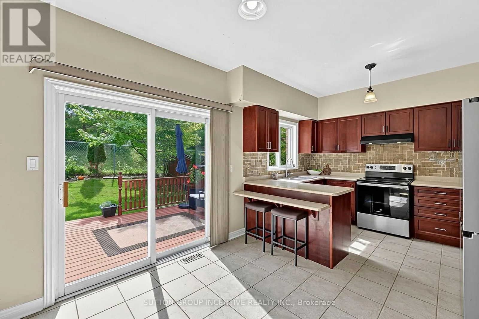 23 PRINCE OF WALES DRIVE