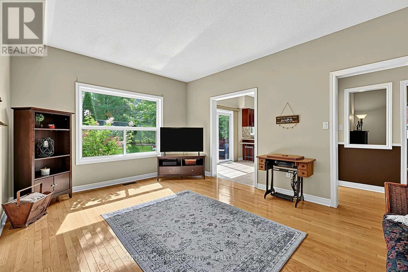 23 PRINCE OF WALES DRIVE