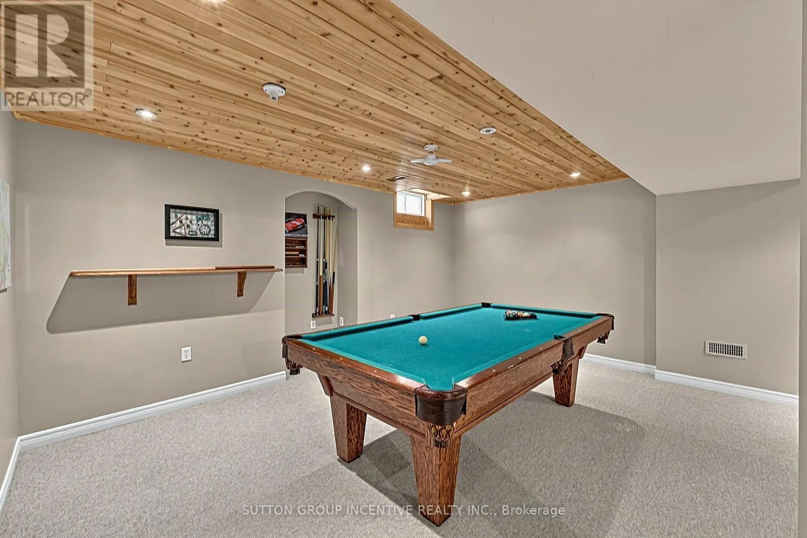 23 PRINCE OF WALES DRIVE
