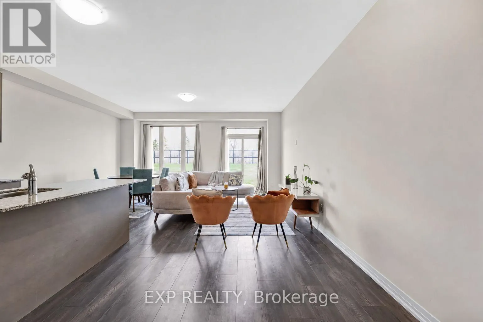 122 TURNBERRY LANE