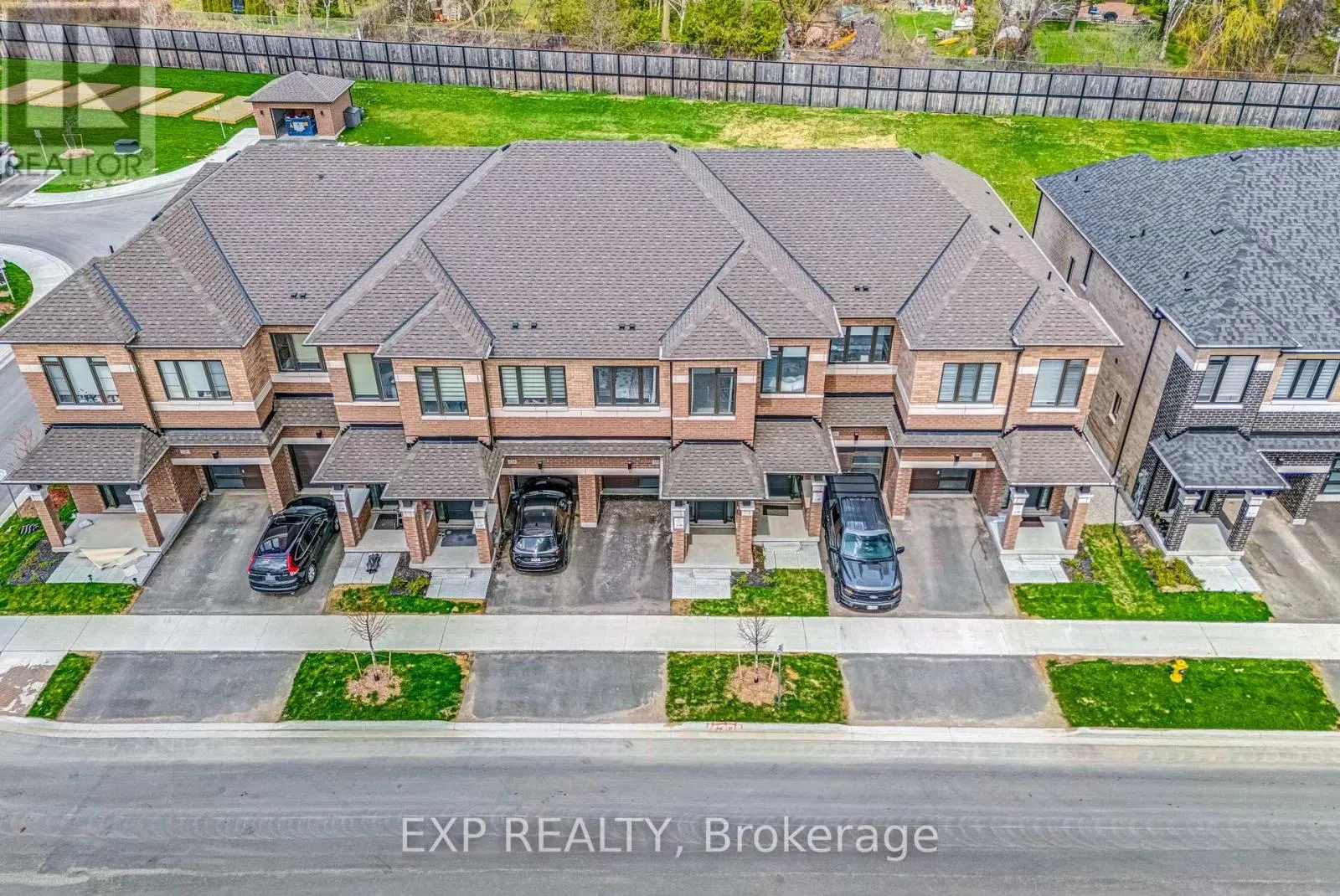 122 TURNBERRY LANE