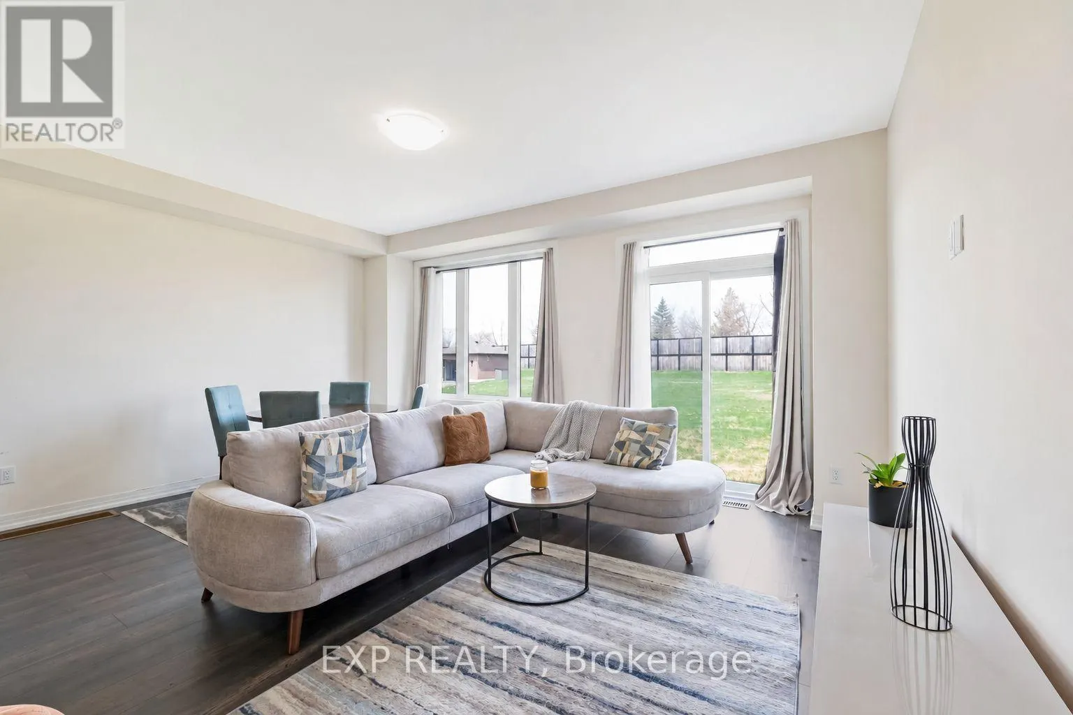 122 TURNBERRY LANE