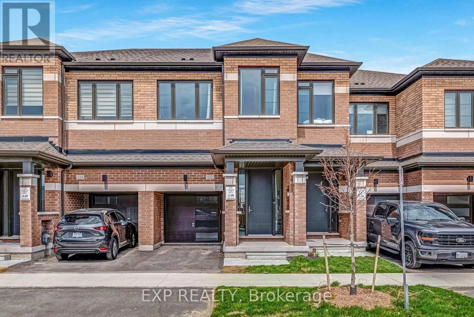 122 TURNBERRY LANE