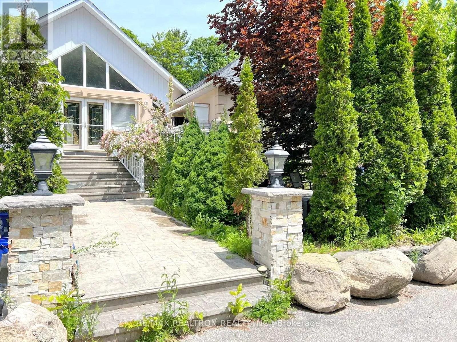 43 STAGLIR DRIVE