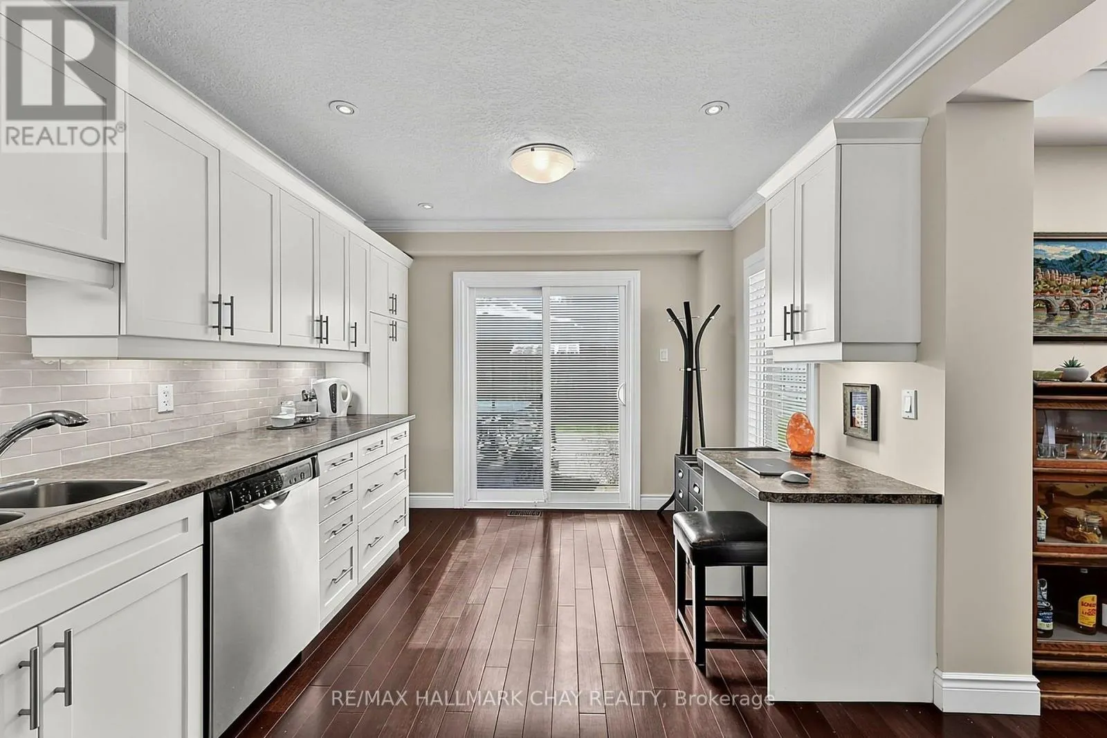 12 GRASETT CRESCENT