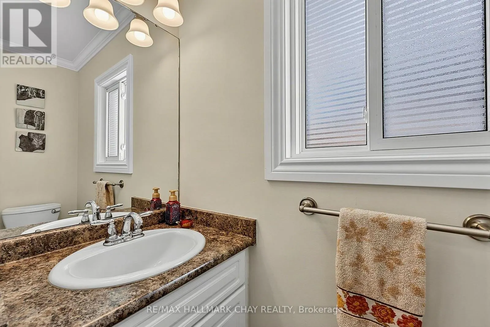 12 GRASETT CRESCENT