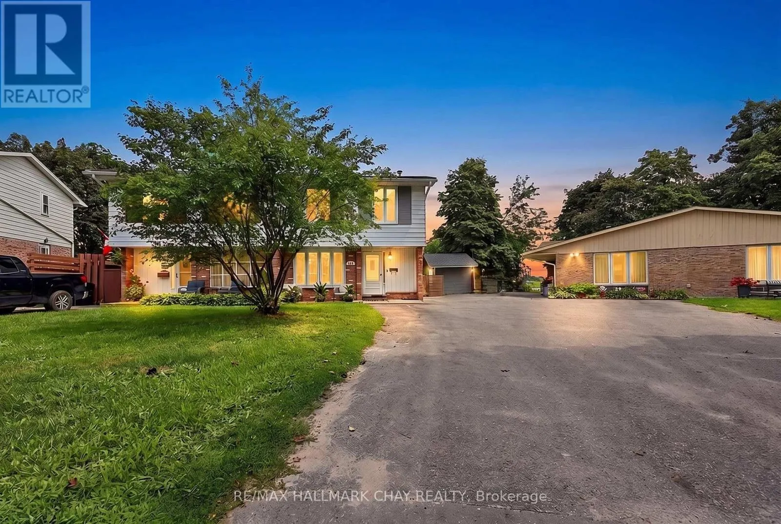 133 DAPHNE CRESCENT
