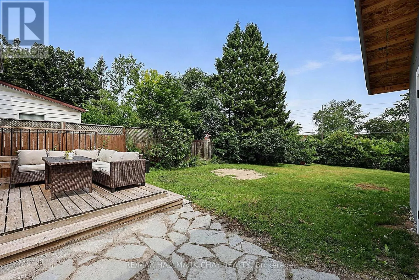 133 DAPHNE CRESCENT