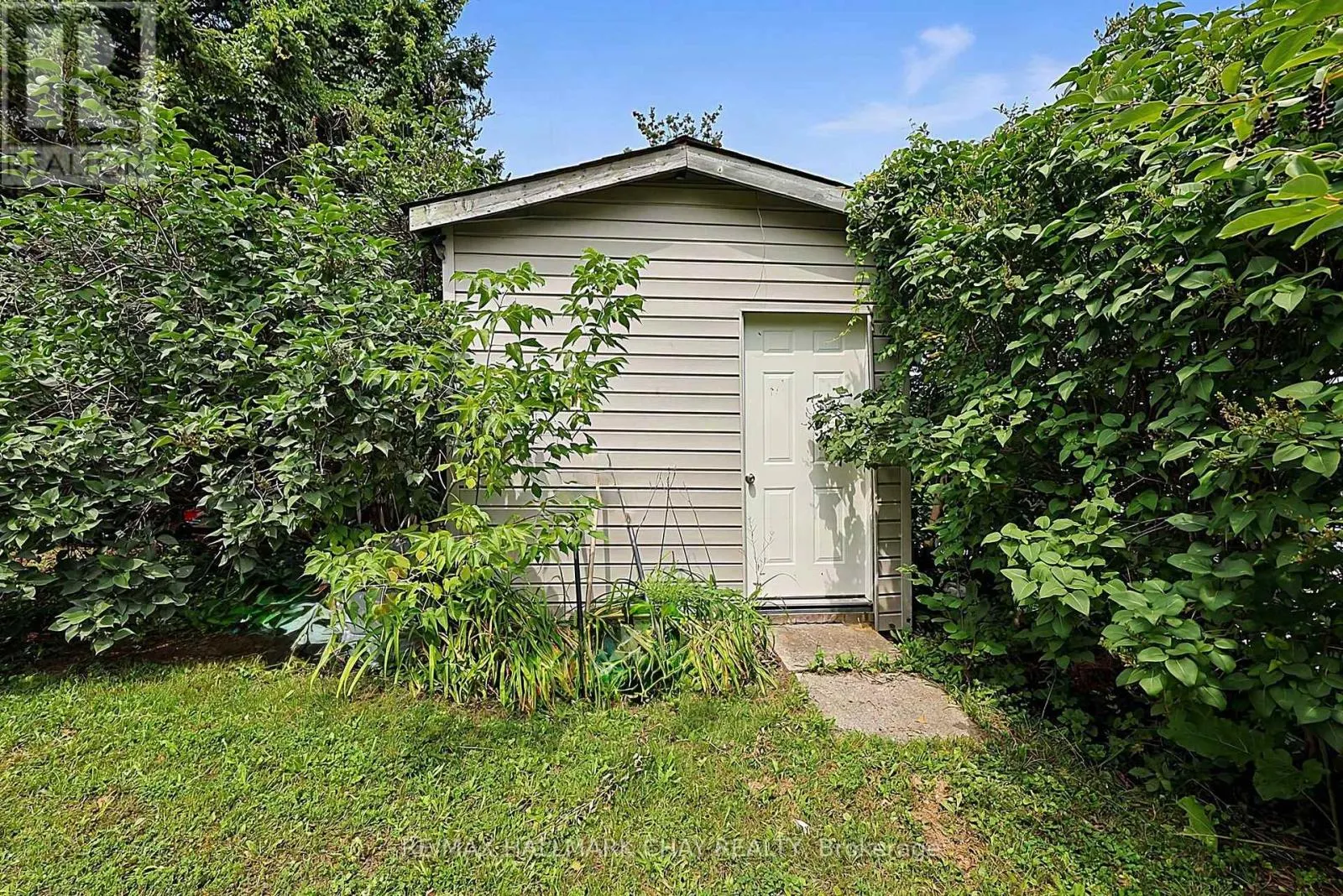 133 DAPHNE CRESCENT