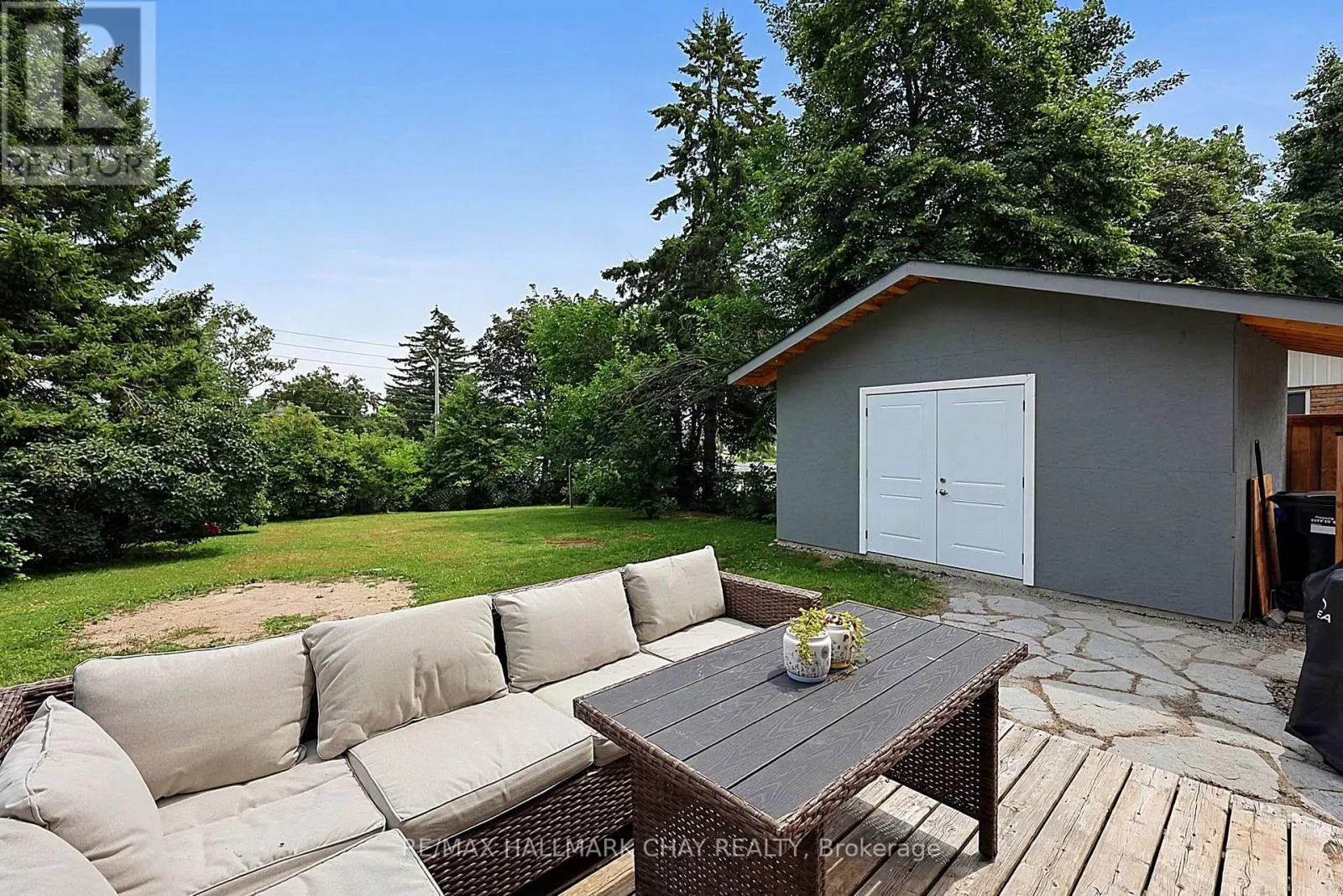 133 DAPHNE CRESCENT
