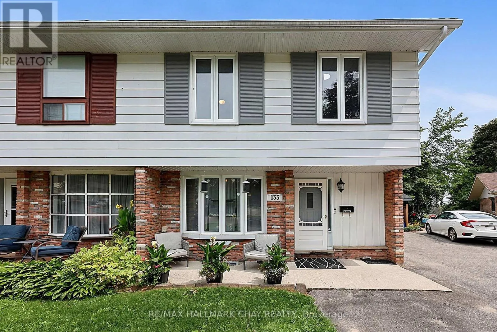 133 DAPHNE CRESCENT