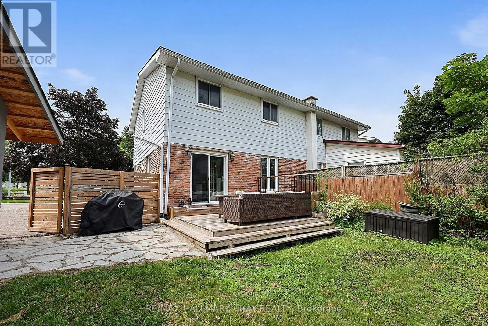 133 DAPHNE CRESCENT