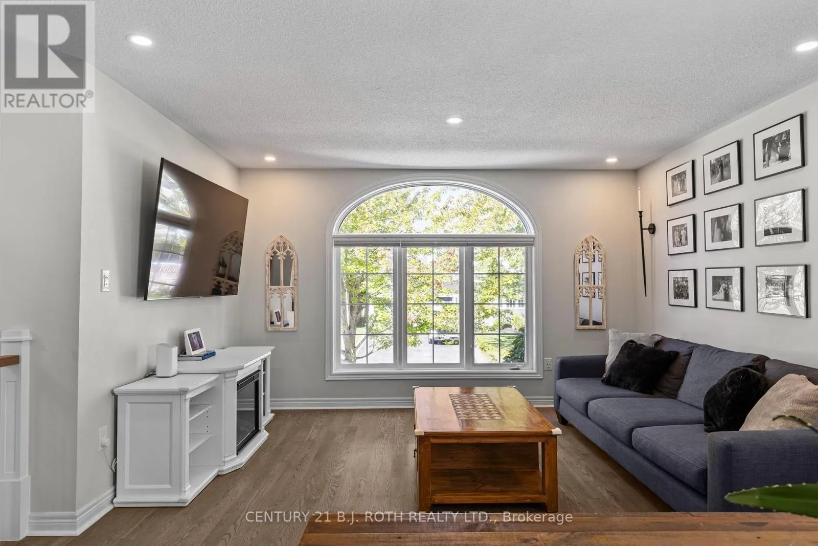 25 CRANBERRY LANE