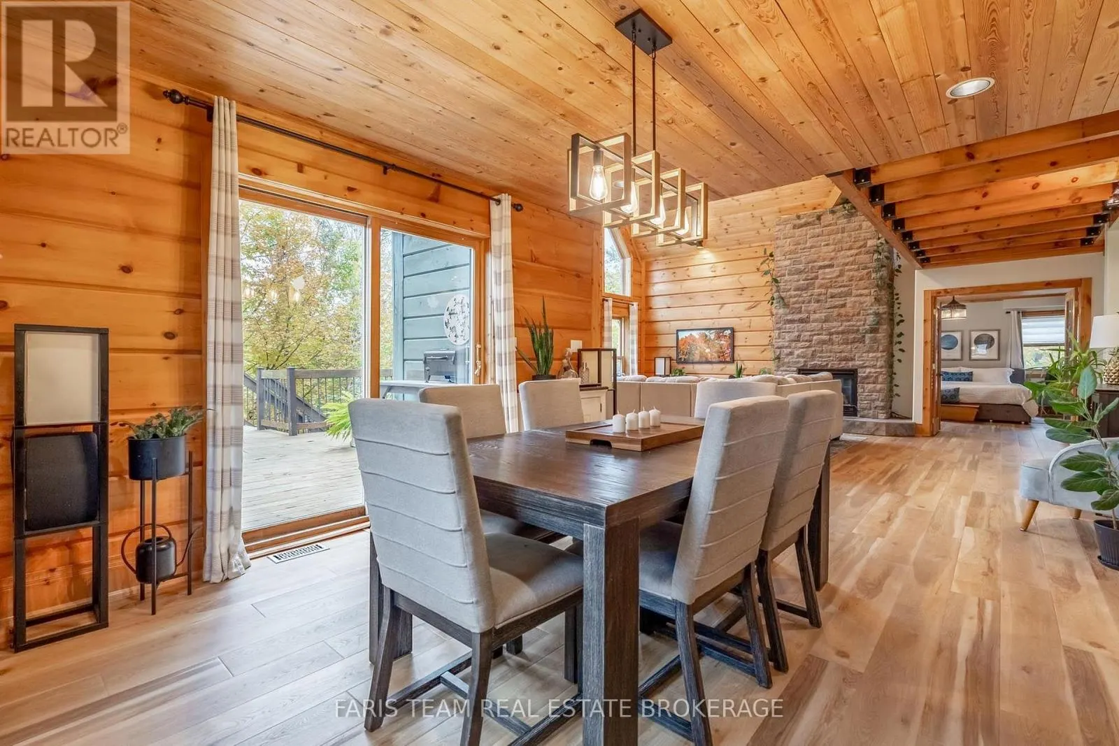 17 BRIDLE PATH