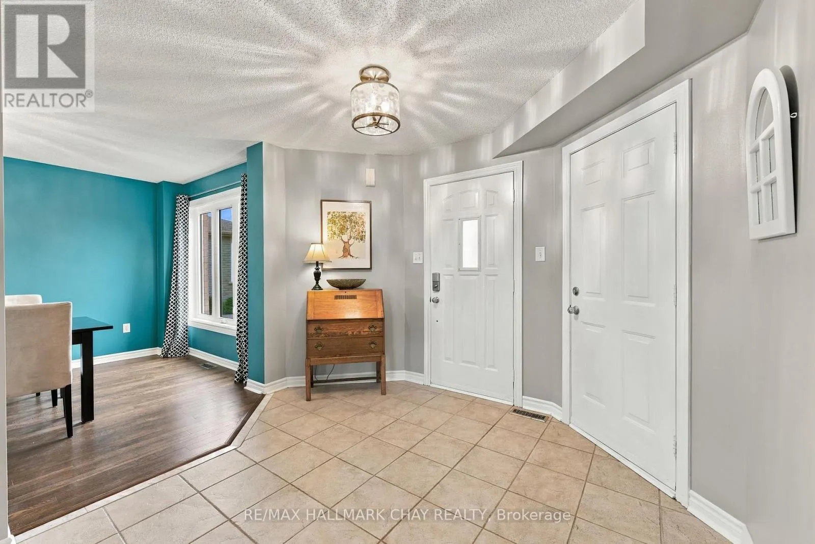 17 SHERWOOD COURT