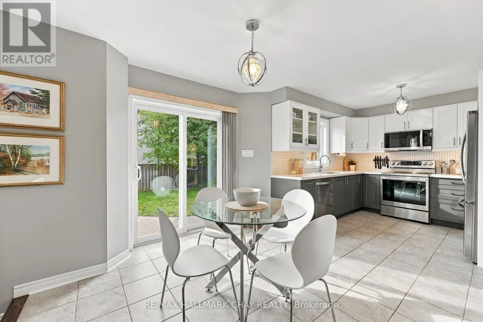 17 SHERWOOD COURT