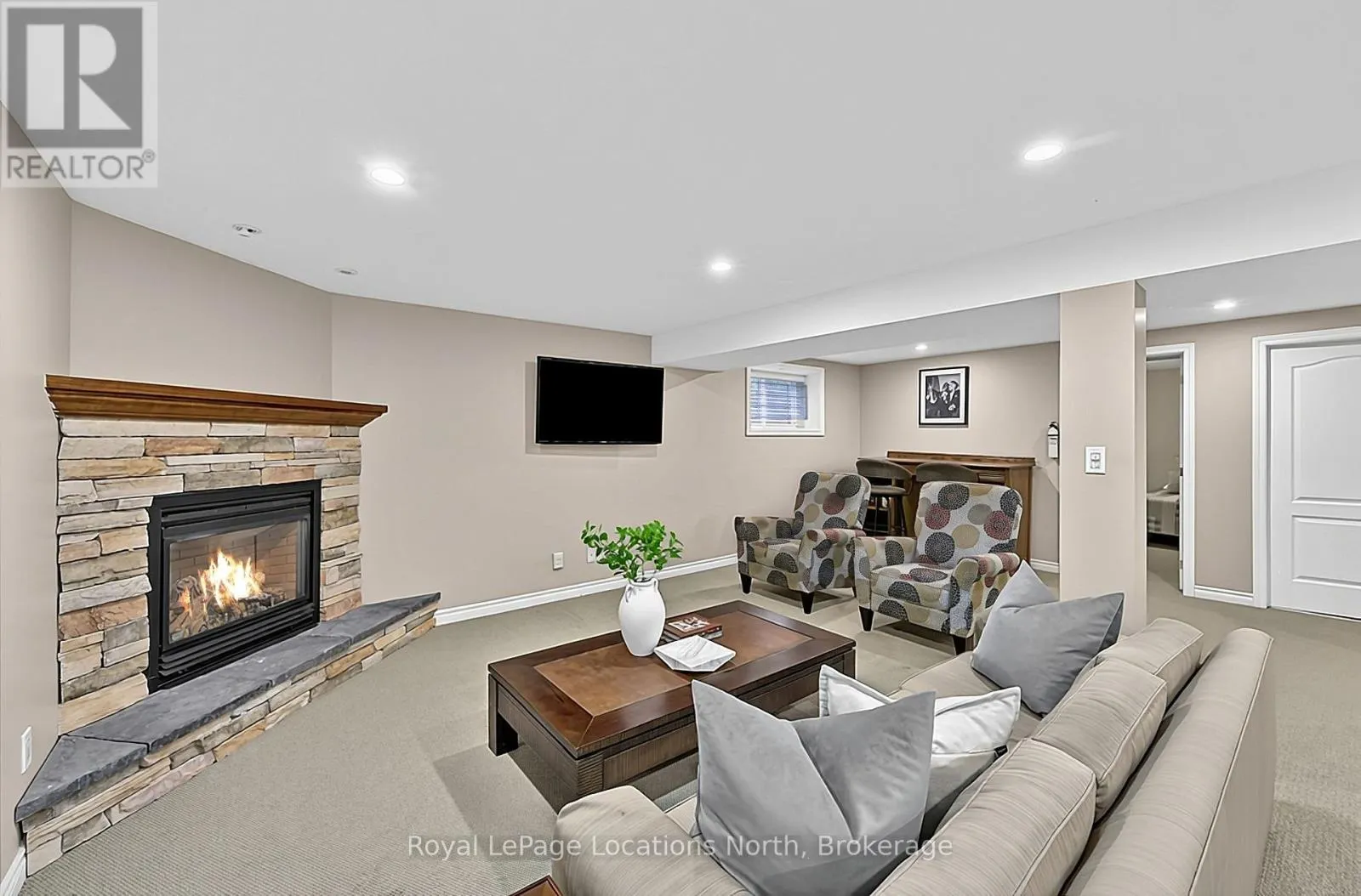 1 - 1 WOODLAND COURT #1