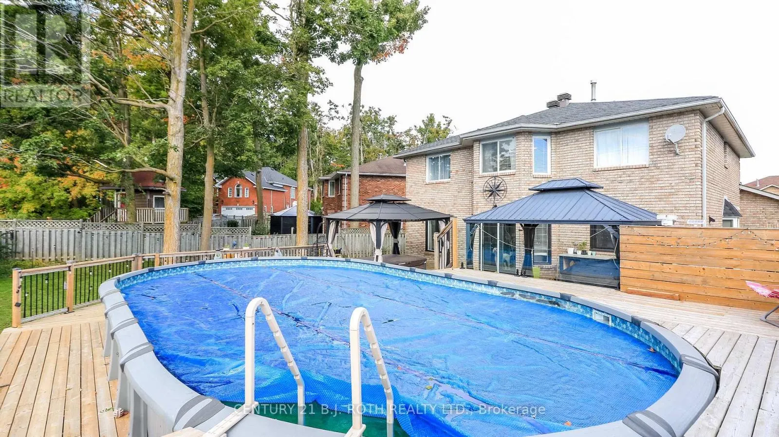 61 BARWICK DRIVE W