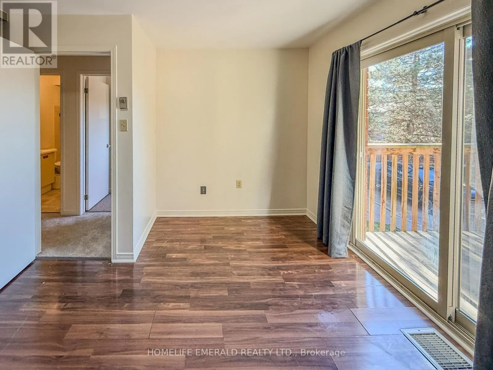 8 - 14 SHADOWOOD ROAD