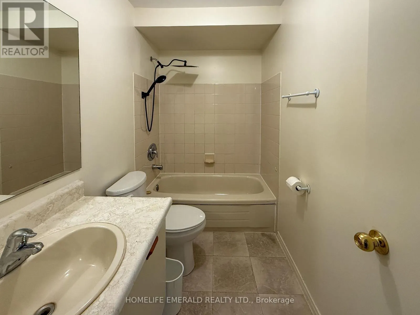 8 - 14 SHADOWOOD ROAD