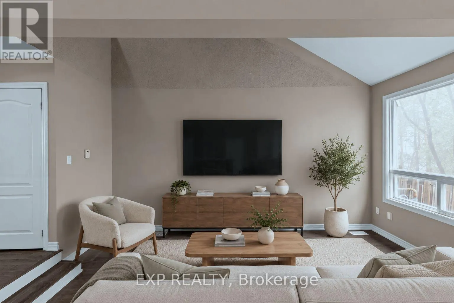 12 - 12 LANKIN BOULEVARD