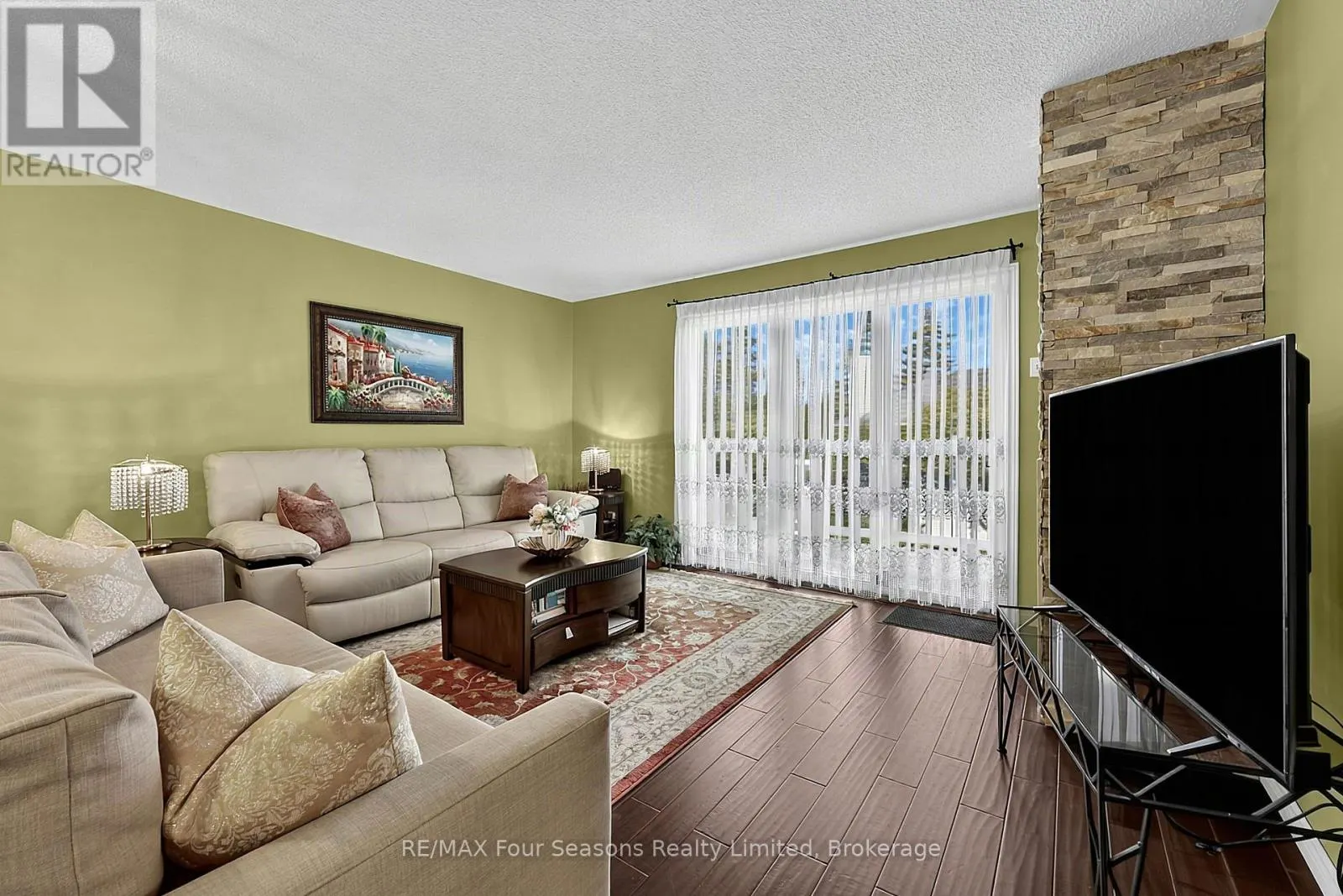 839 - 34 DAWSON DRIVE #839