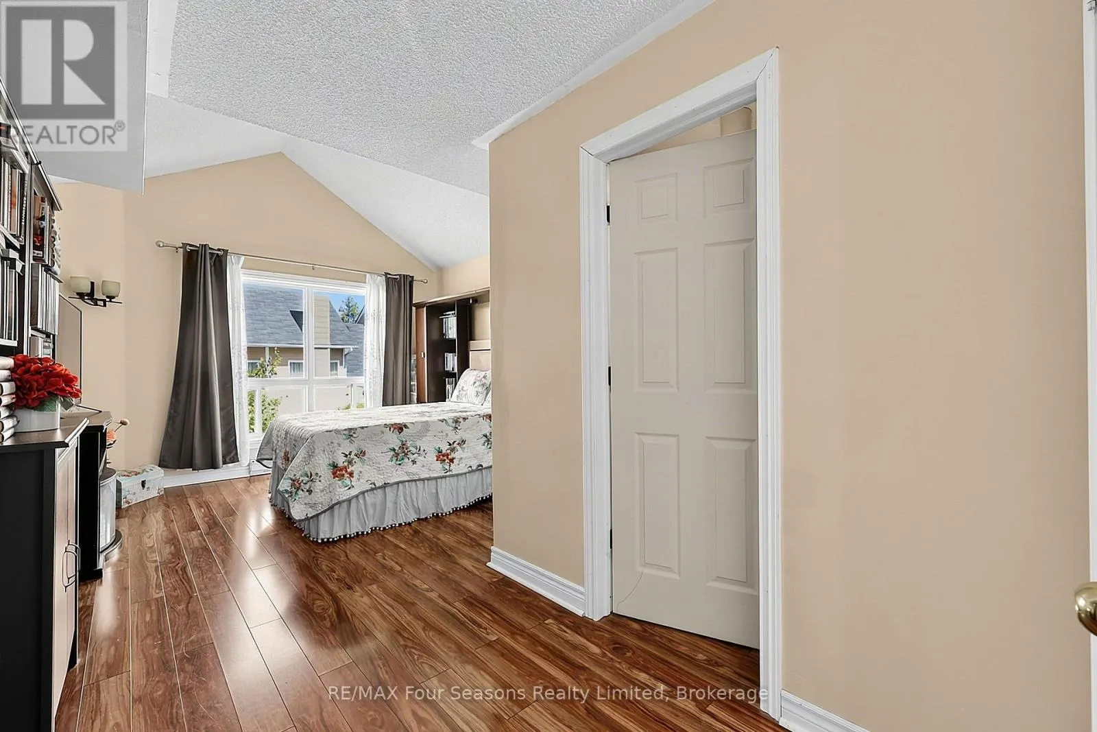 839 - 34 DAWSON DRIVE #839