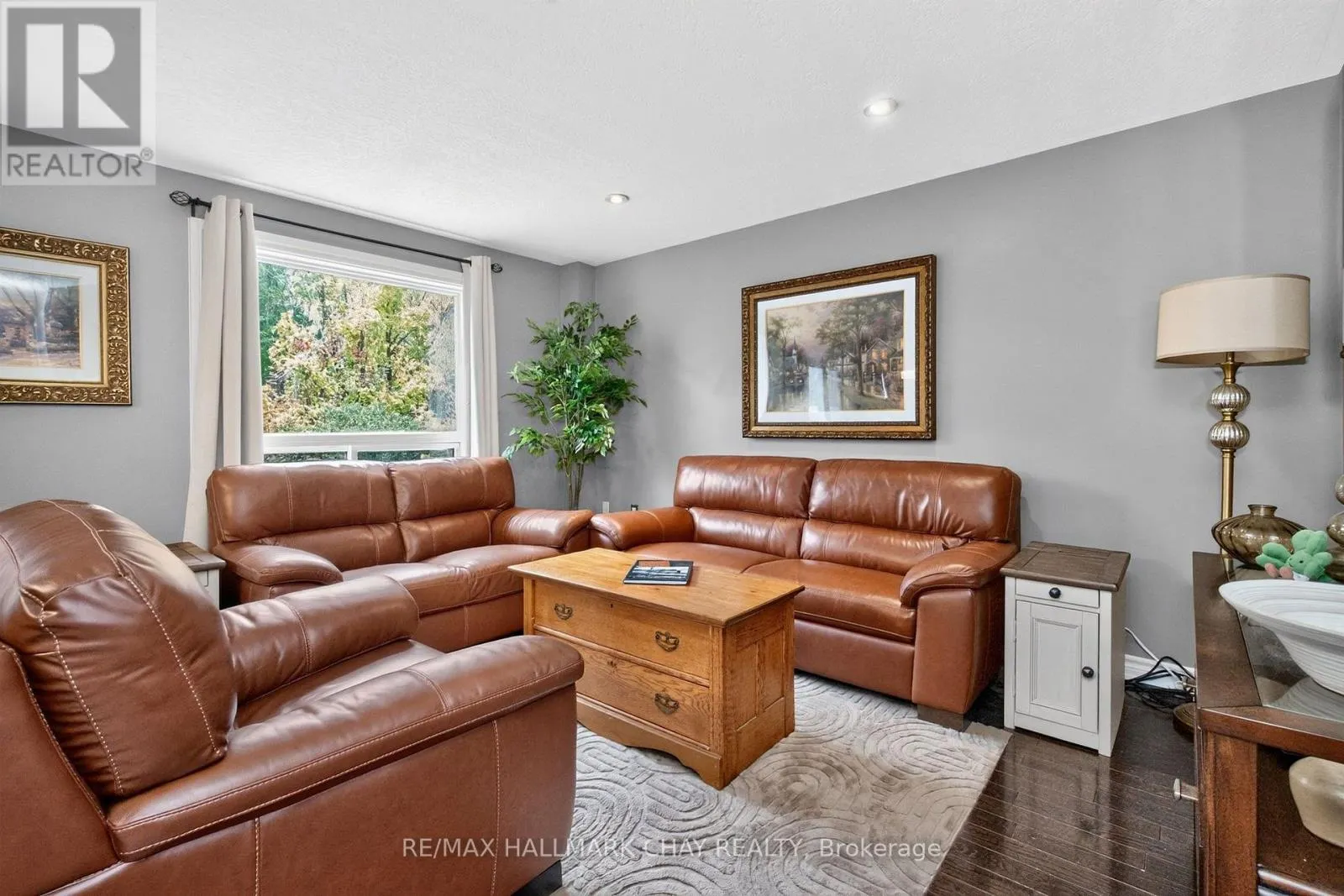 31 MCKENZIE CRESCENT