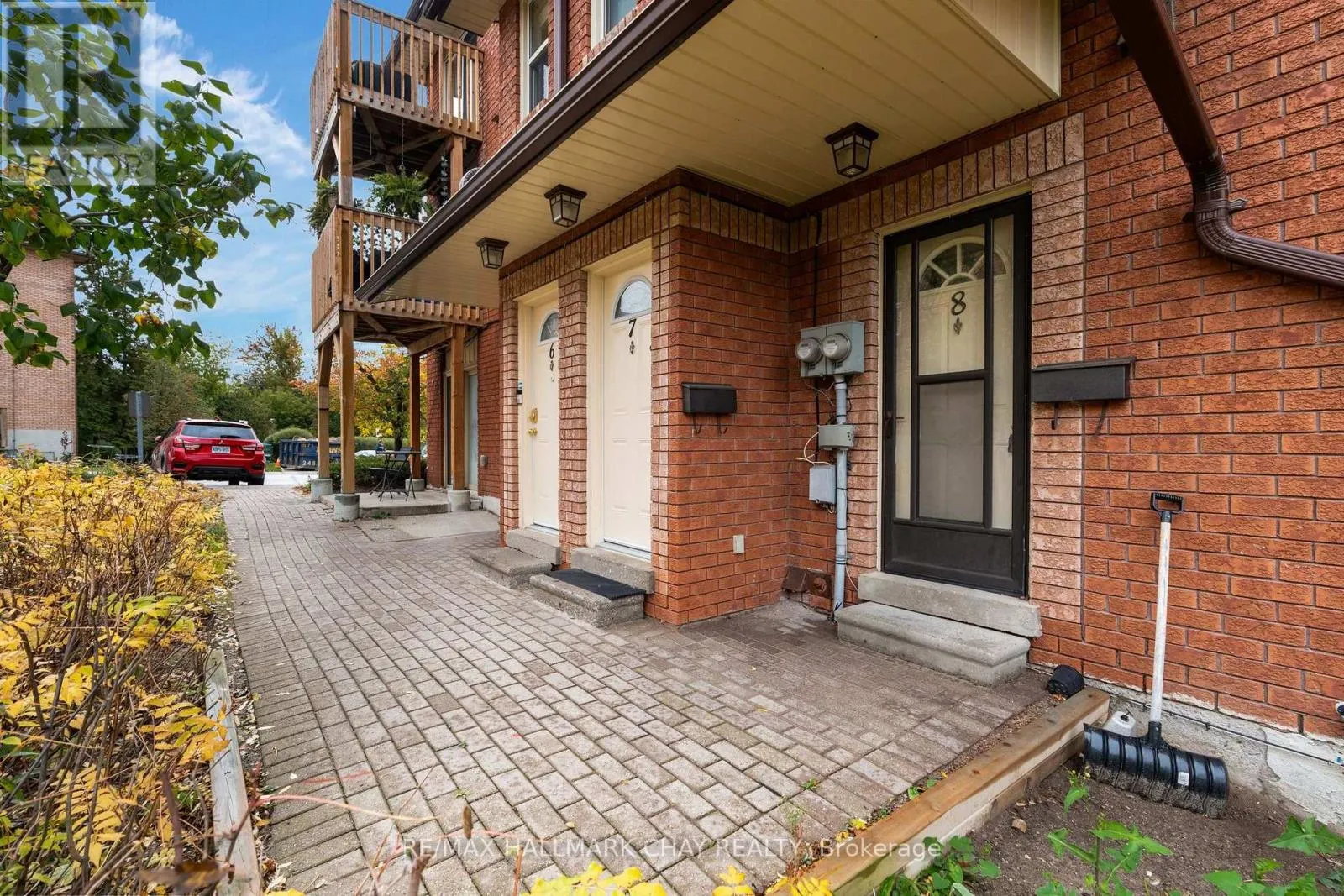 8 - 22 MEADOW LANE
