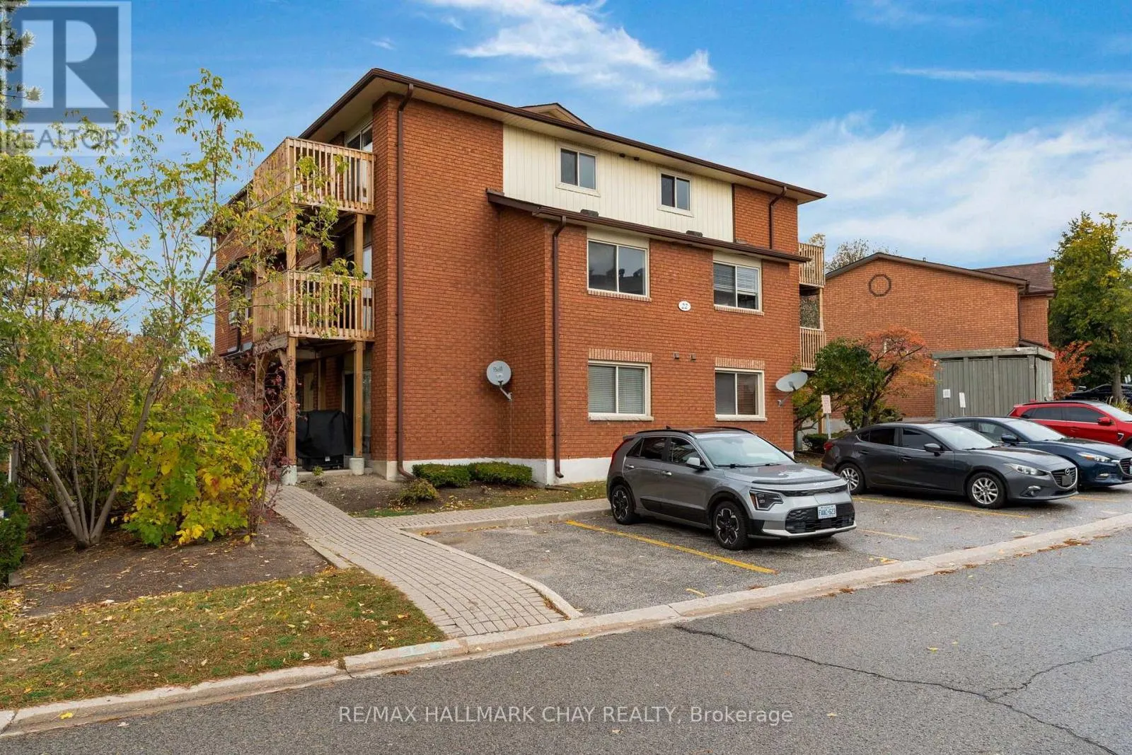 8 - 22 MEADOW LANE