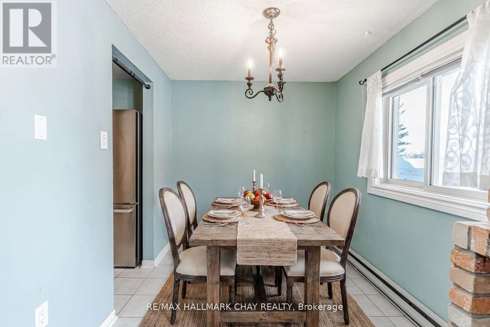 8 - 22 MEADOW LANE