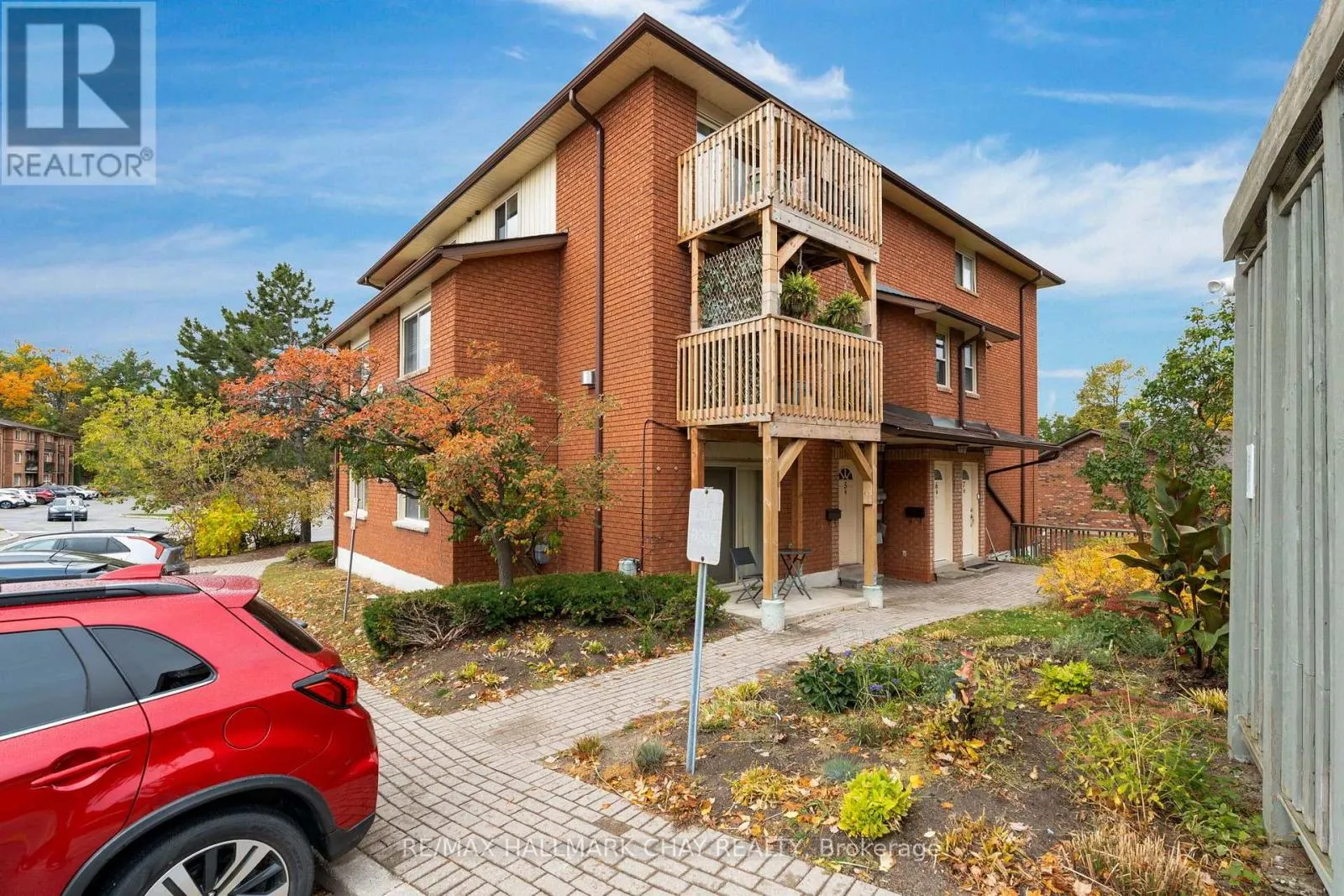 8 - 22 MEADOW LANE