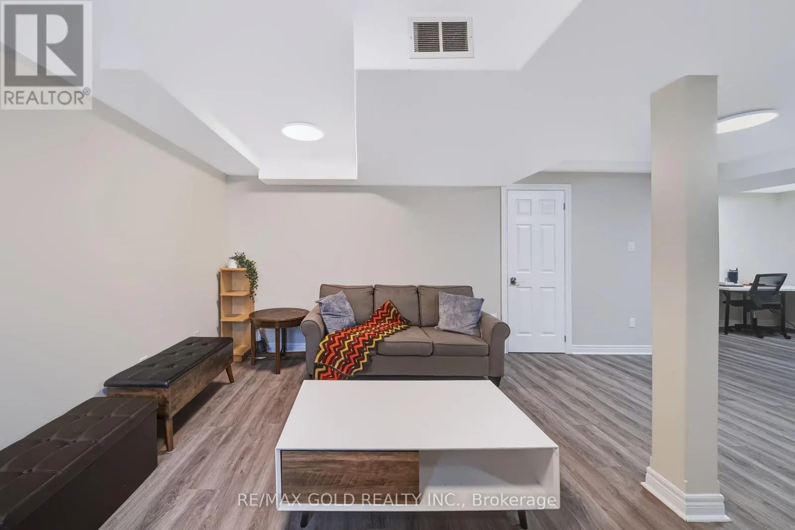 43 GOLDEN MEADOW ROAD