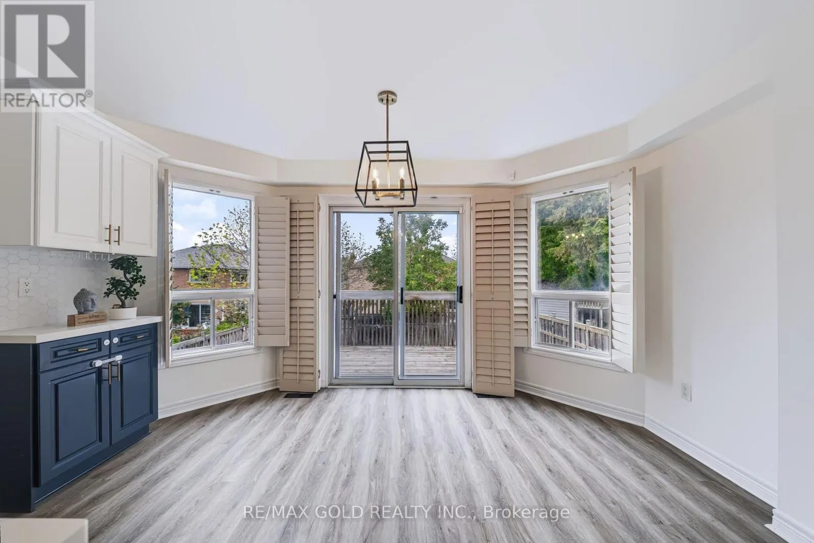 43 GOLDEN MEADOW ROAD