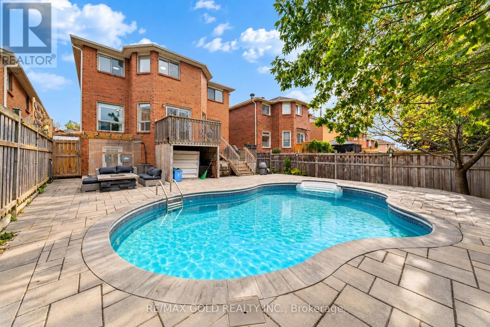 43 GOLDEN MEADOW ROAD