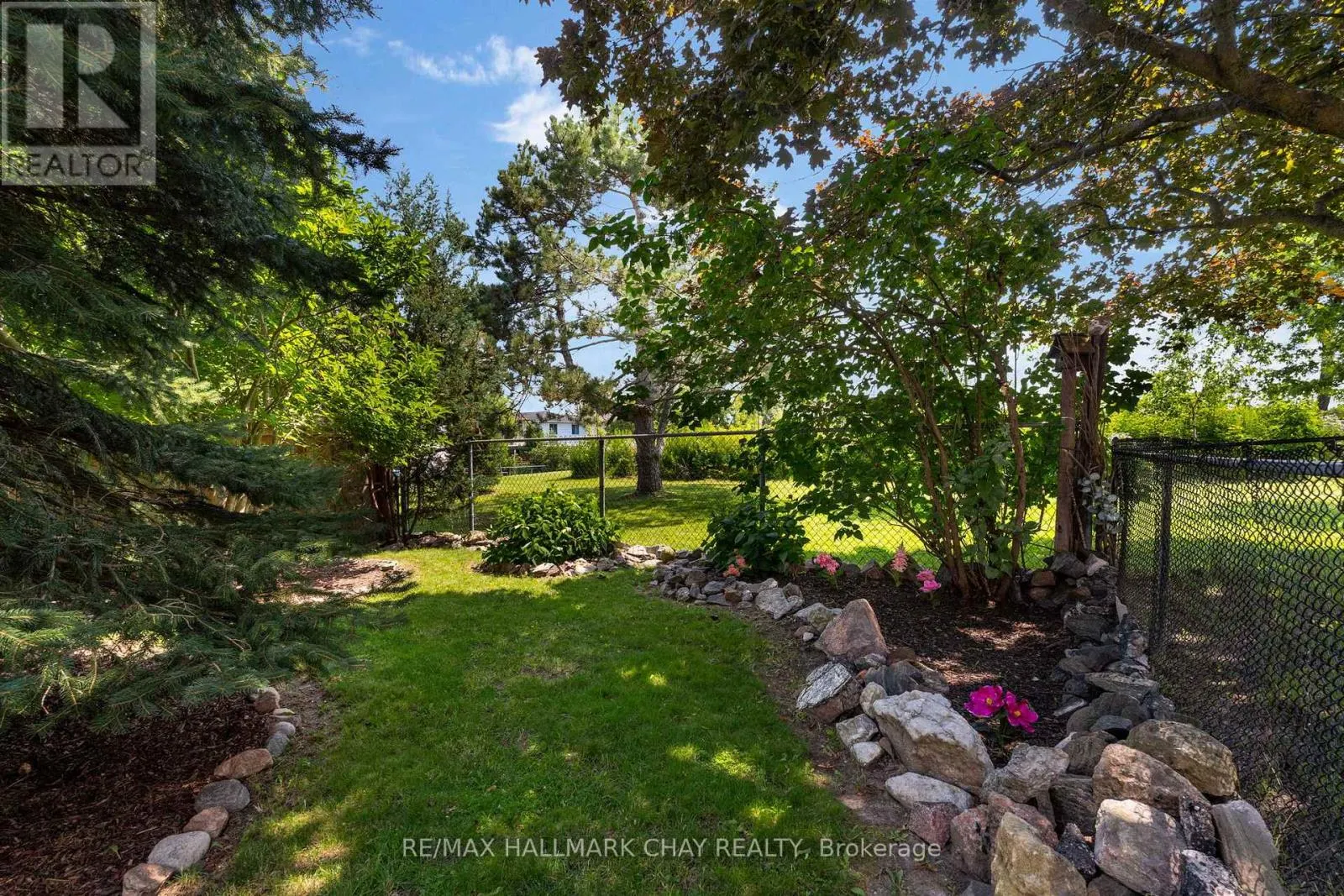 86 TRILLIUM CRESCENT