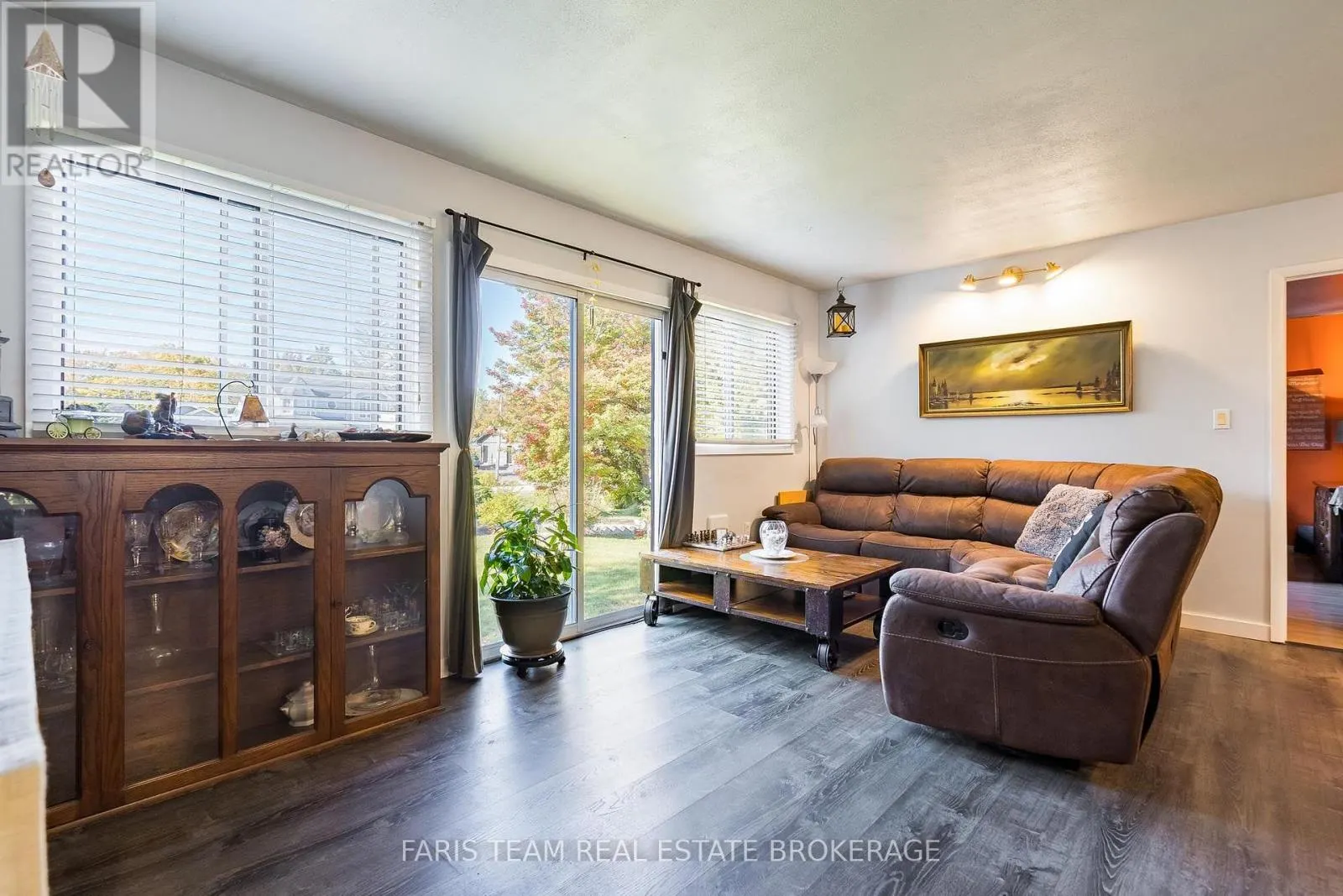 7 COUCHICHING CRESCENT