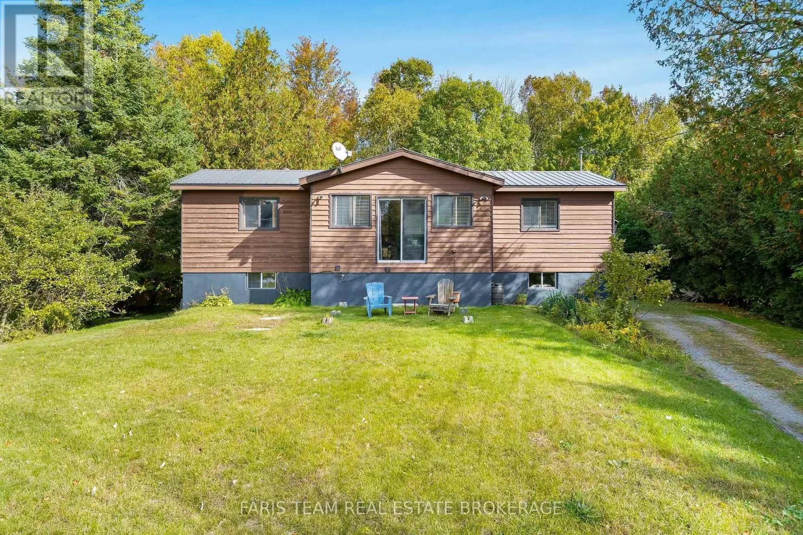 7 COUCHICHING CRESCENT