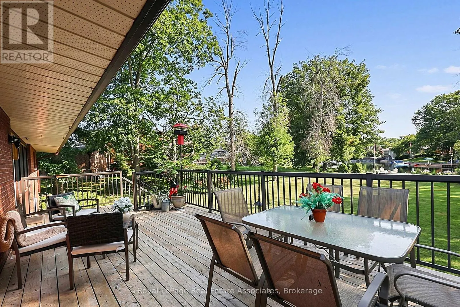 408 MOONEY CRESCENT
