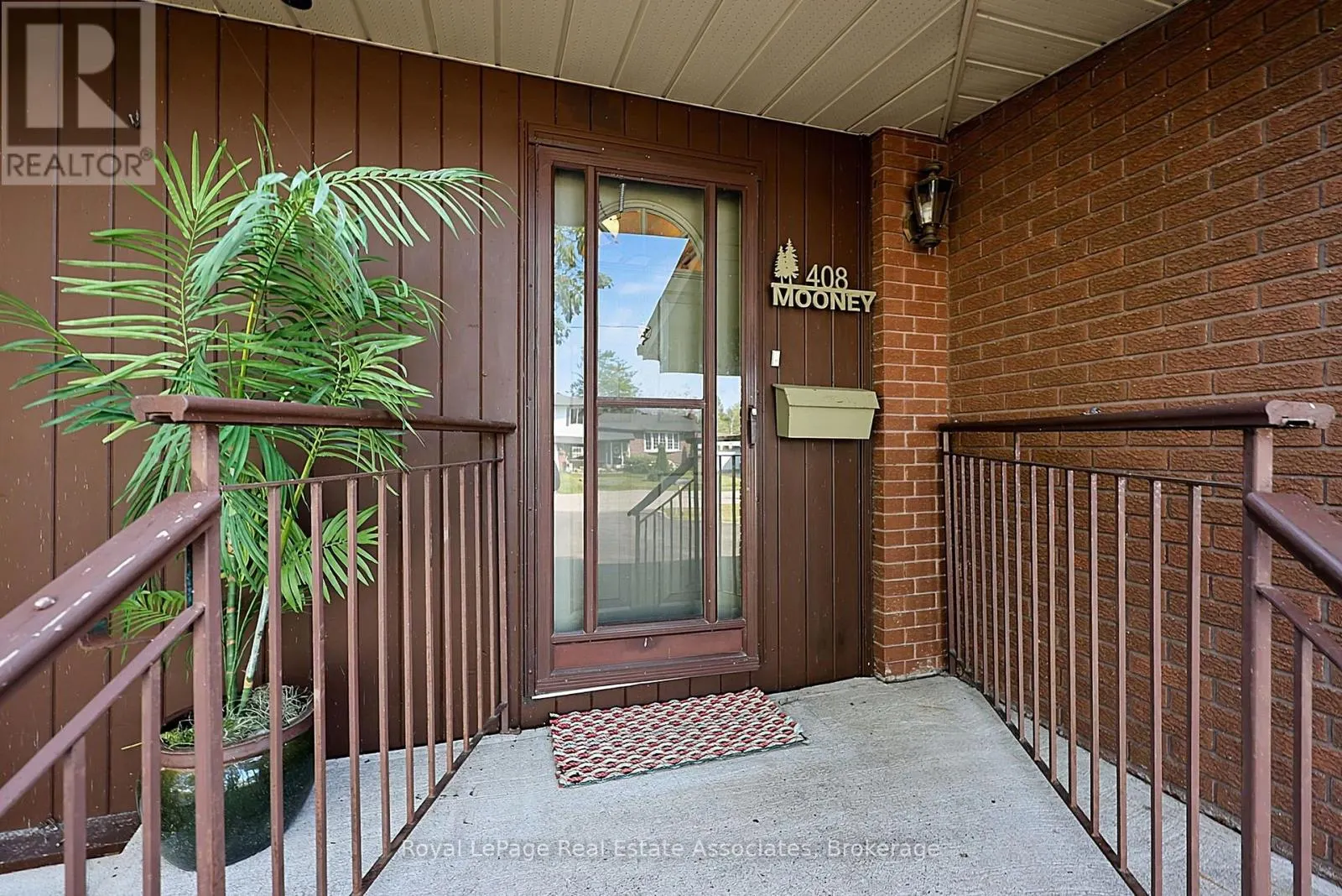 408 MOONEY CRESCENT