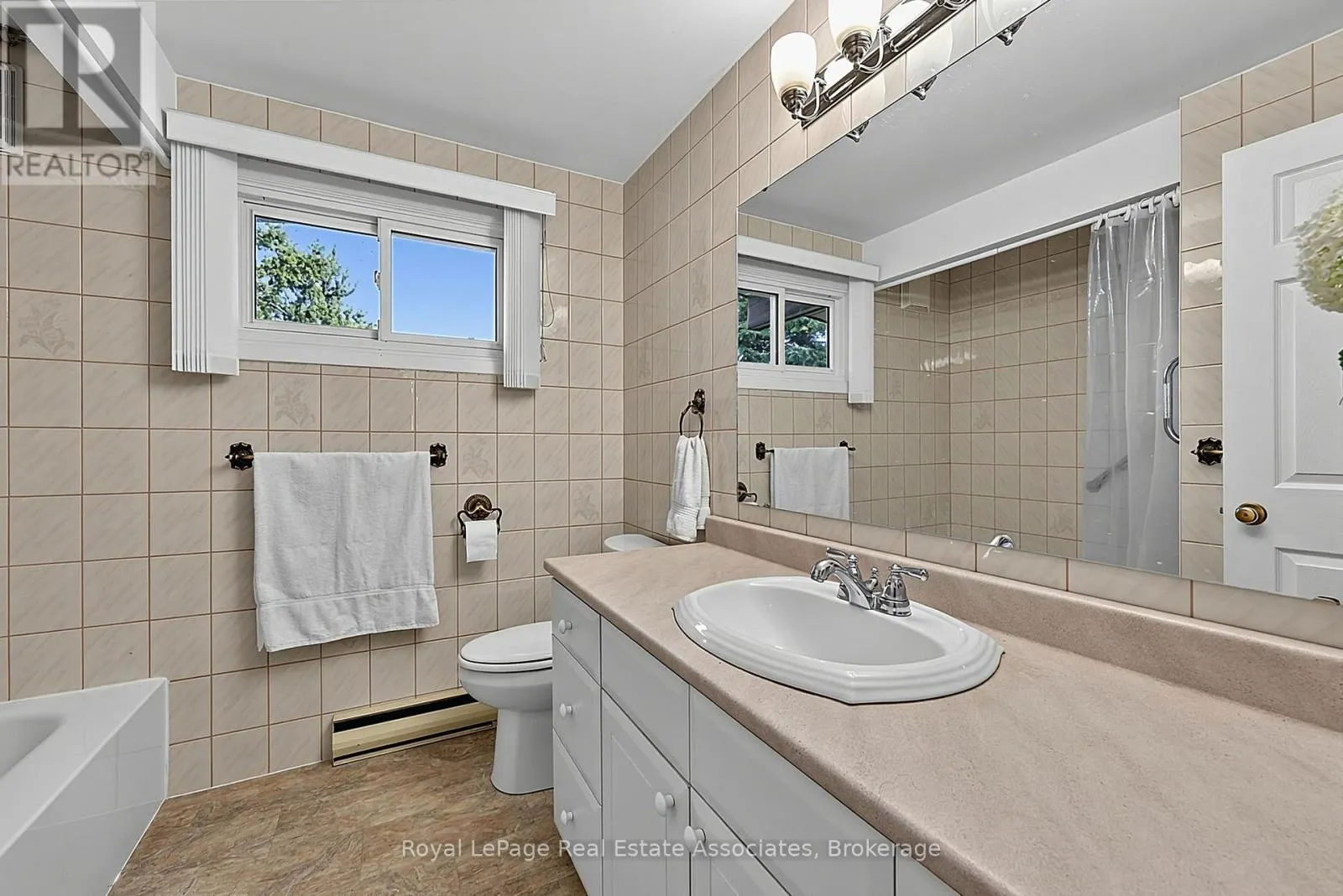 408 MOONEY CRESCENT