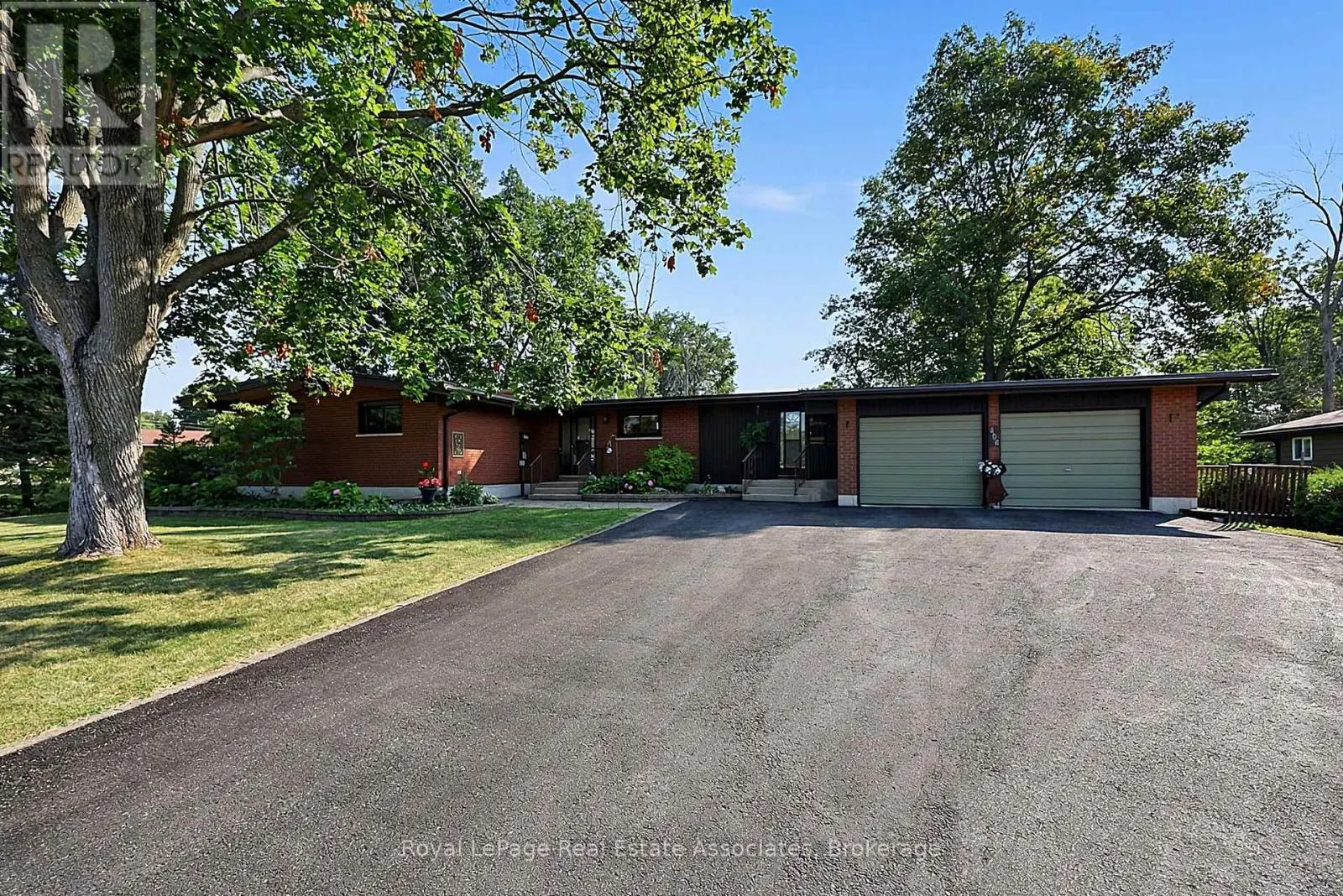408 MOONEY CRESCENT