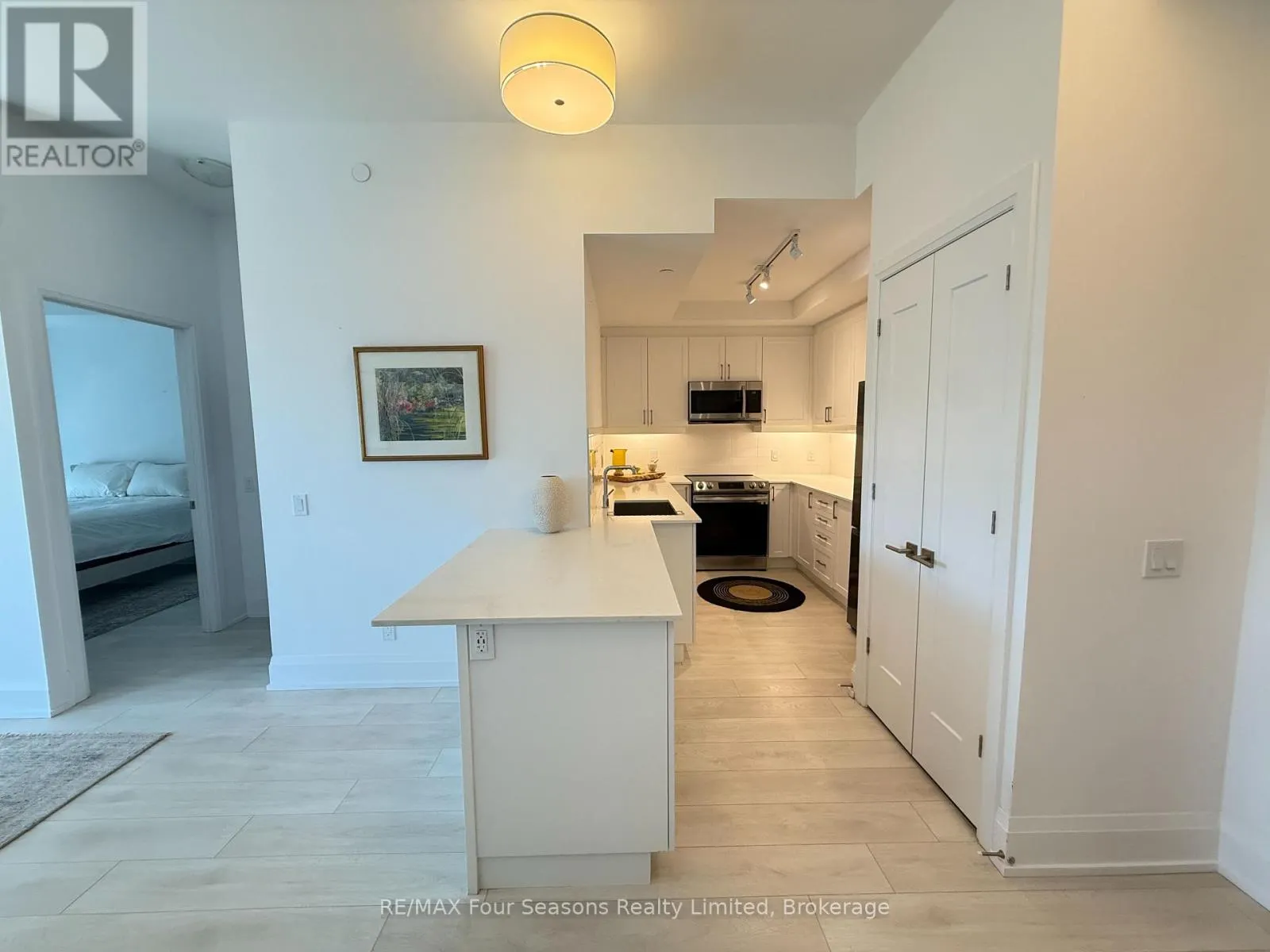 514 - 1 HUME STREET W #514