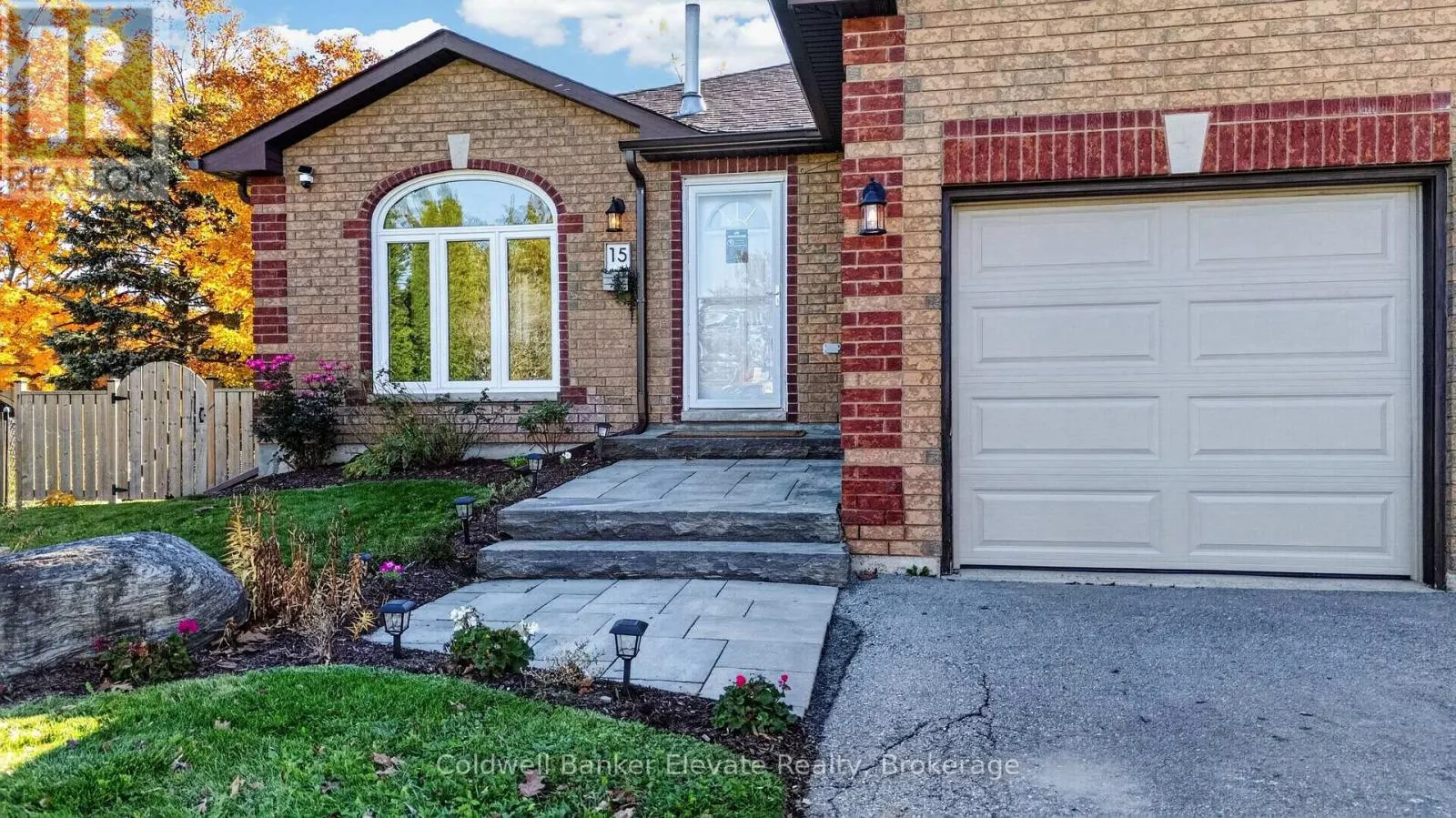 15 NAKISKA COURT