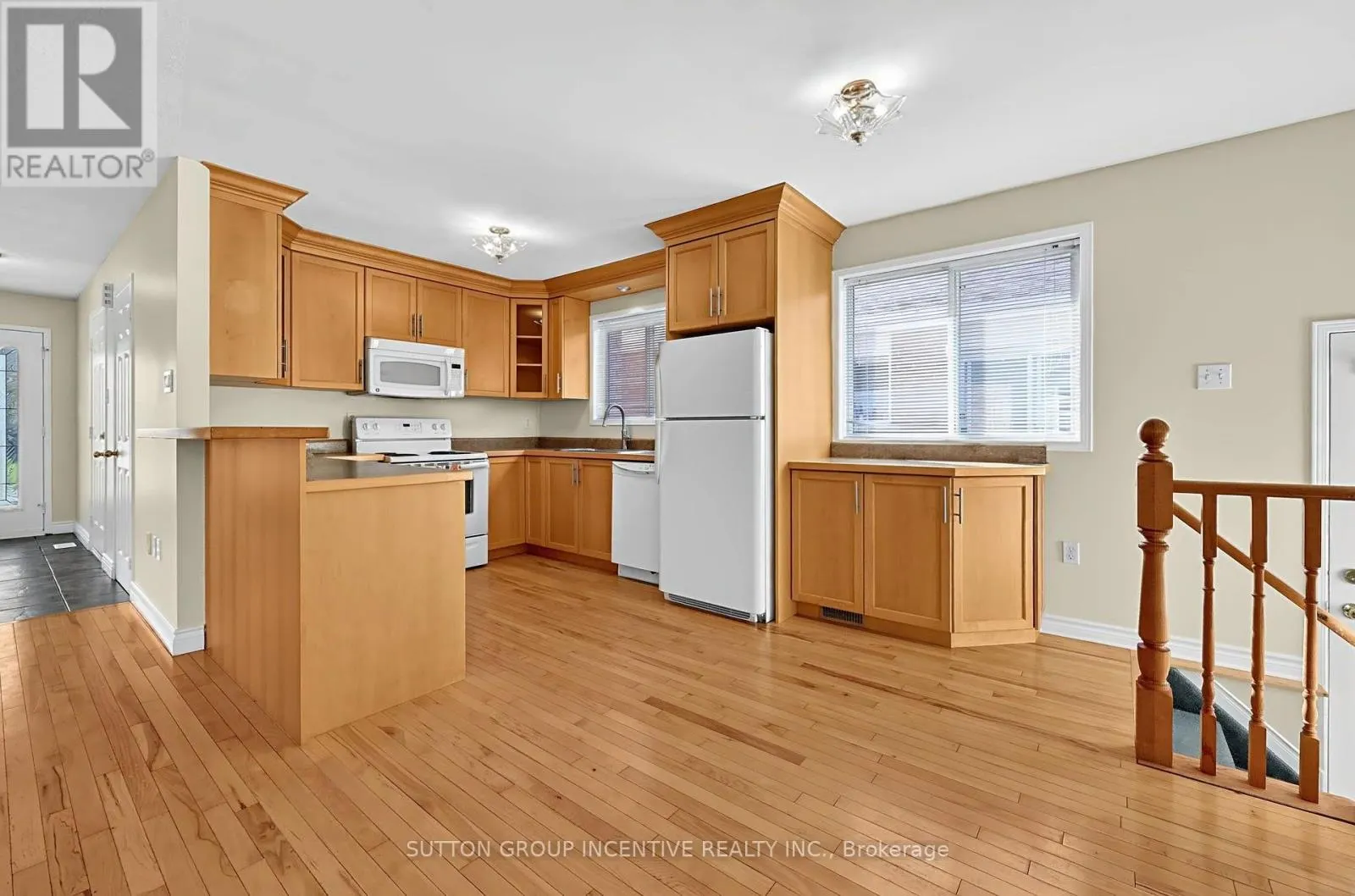 8 LUCAS AVENUE
