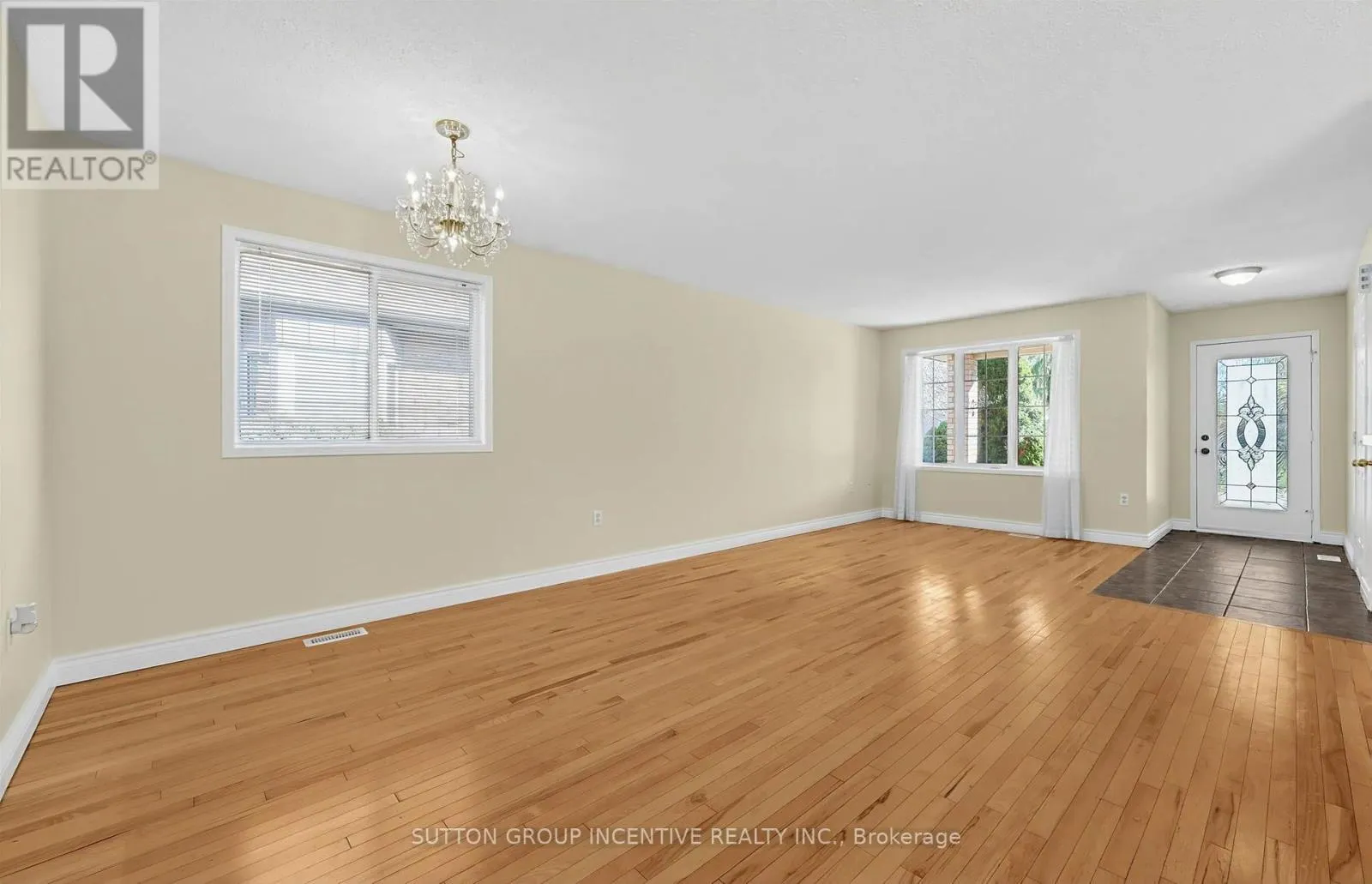 8 LUCAS AVENUE