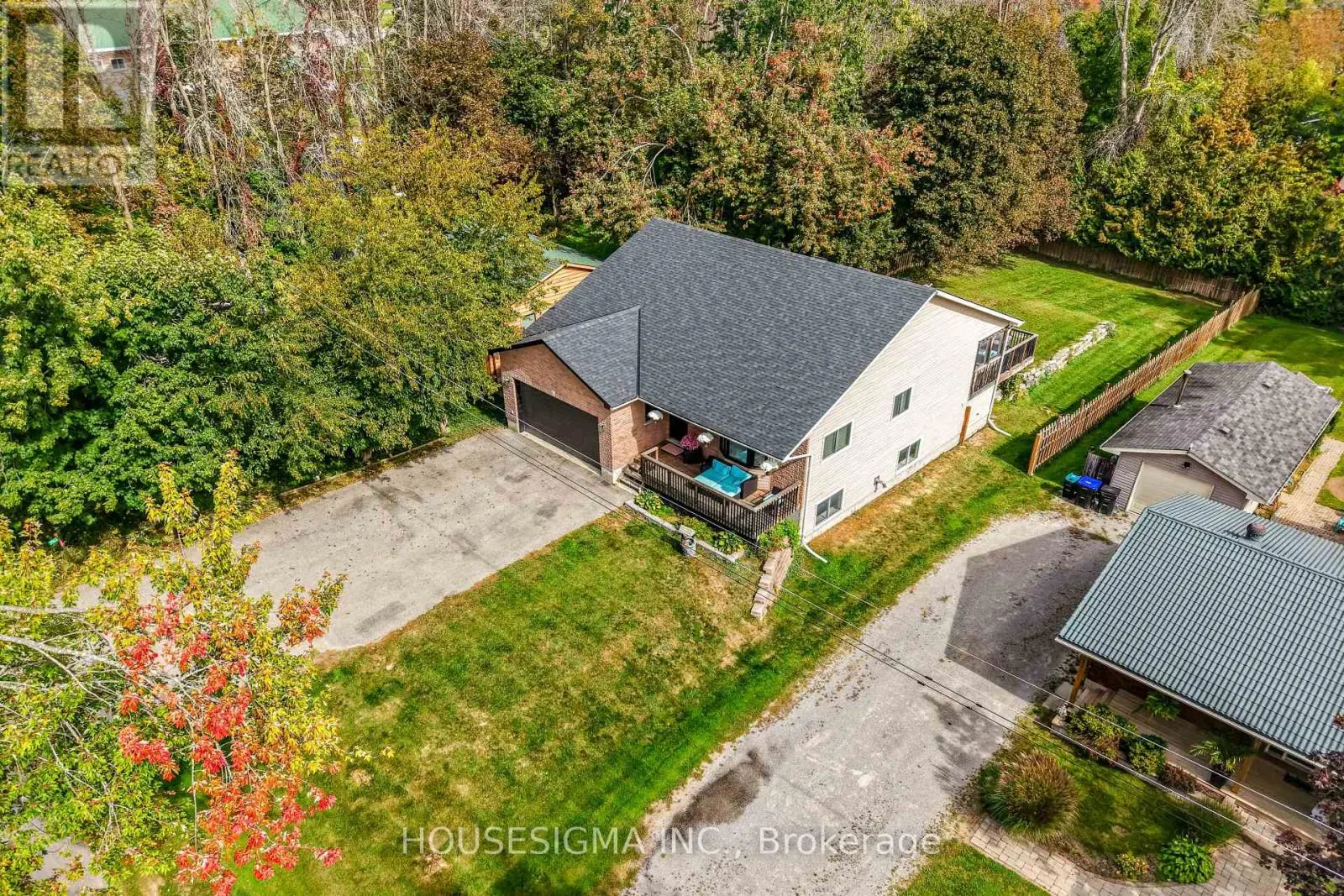 3965 PARKSIDE DRIVE