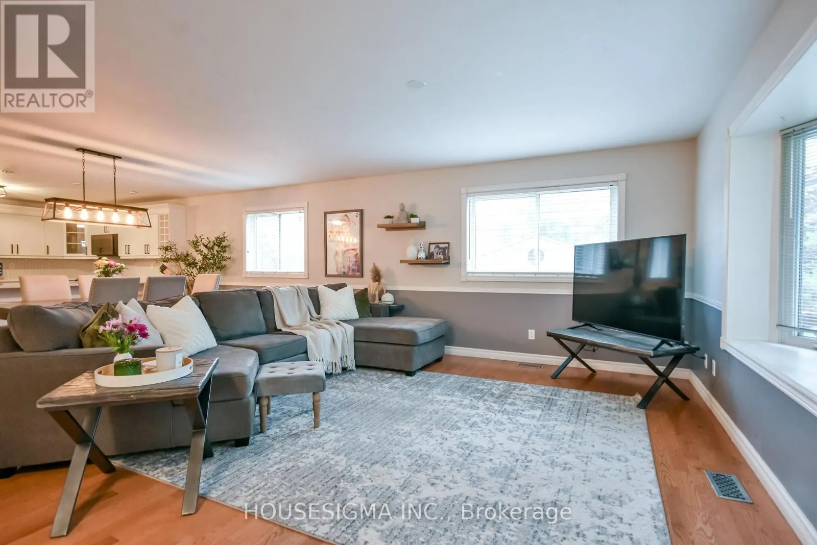 3965 PARKSIDE DRIVE