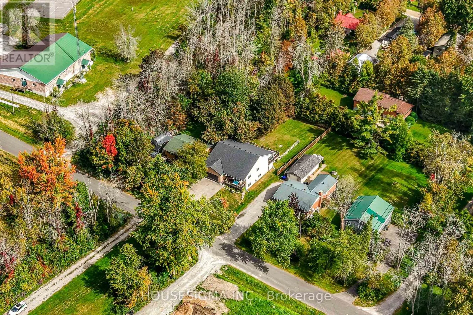 3965 PARKSIDE DRIVE